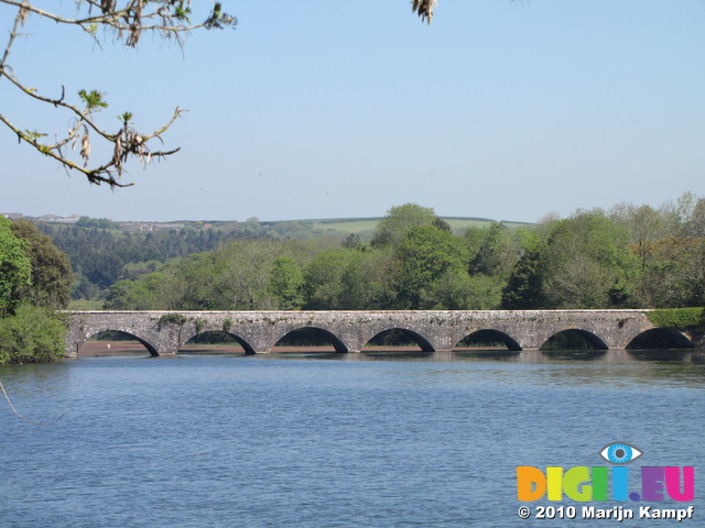 SX14213 Eight arch bridge over Lily Ponds at Bosherston